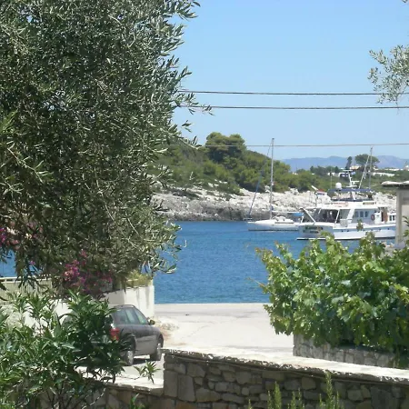 Baronessa's 아파트 *