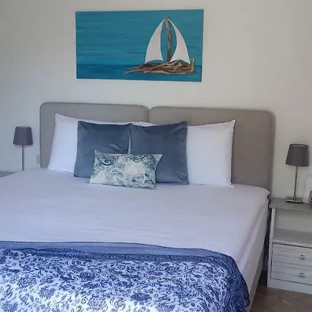 Baronessa's 아파트 가이오스